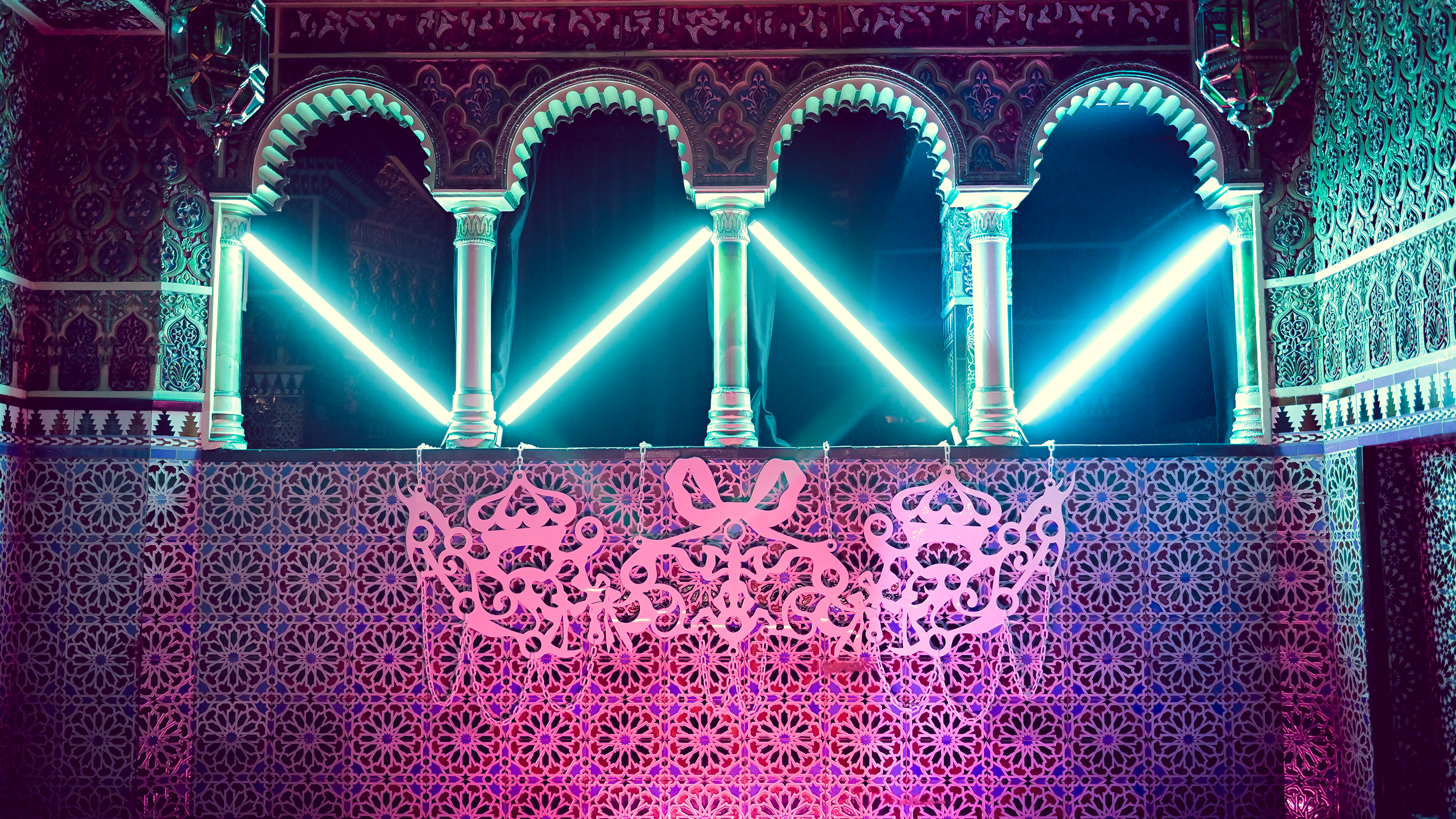 Still from the live performance video La Judería by La Plazuela